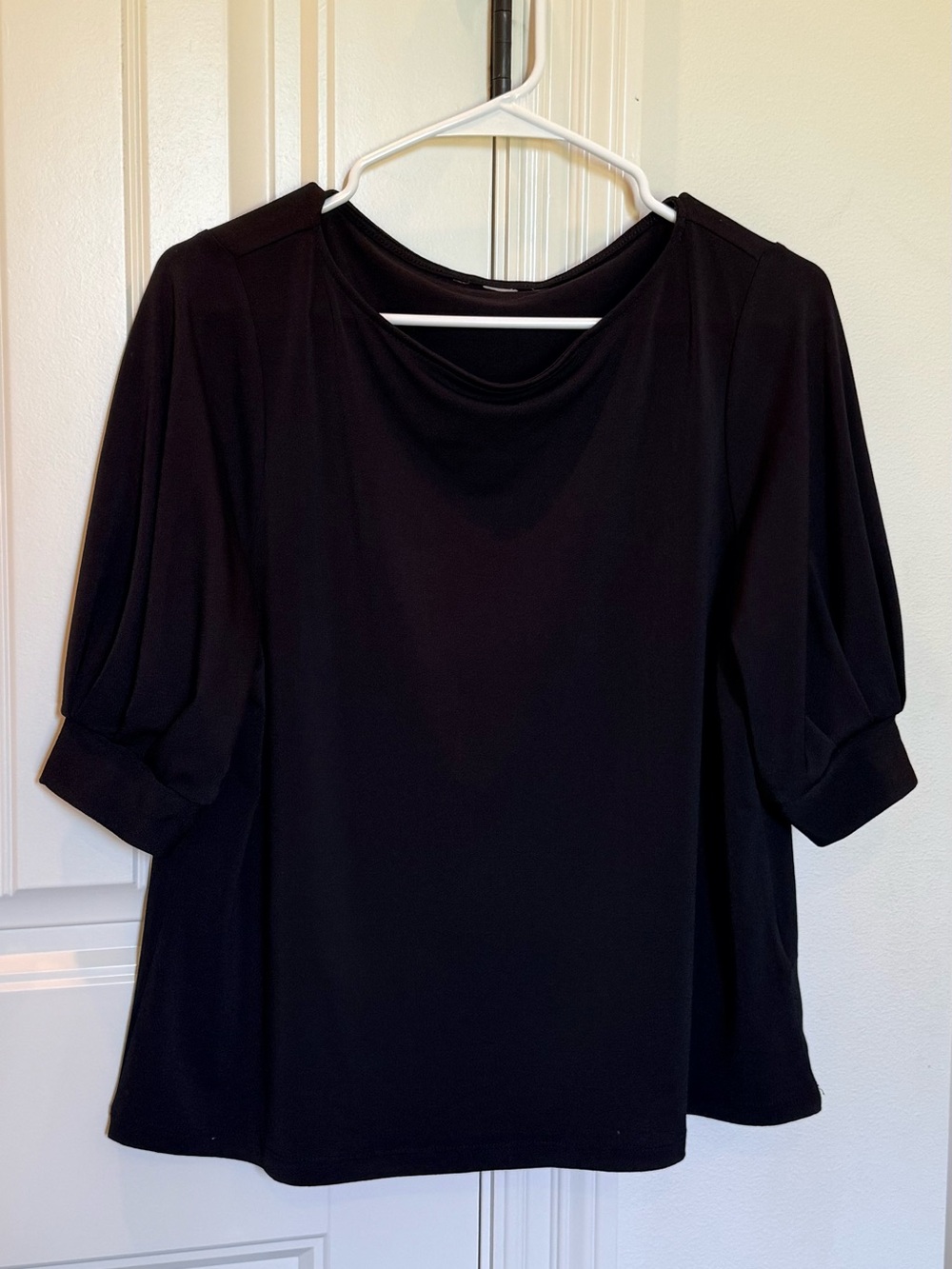 H&M Black Puffed Short Sleeve Top